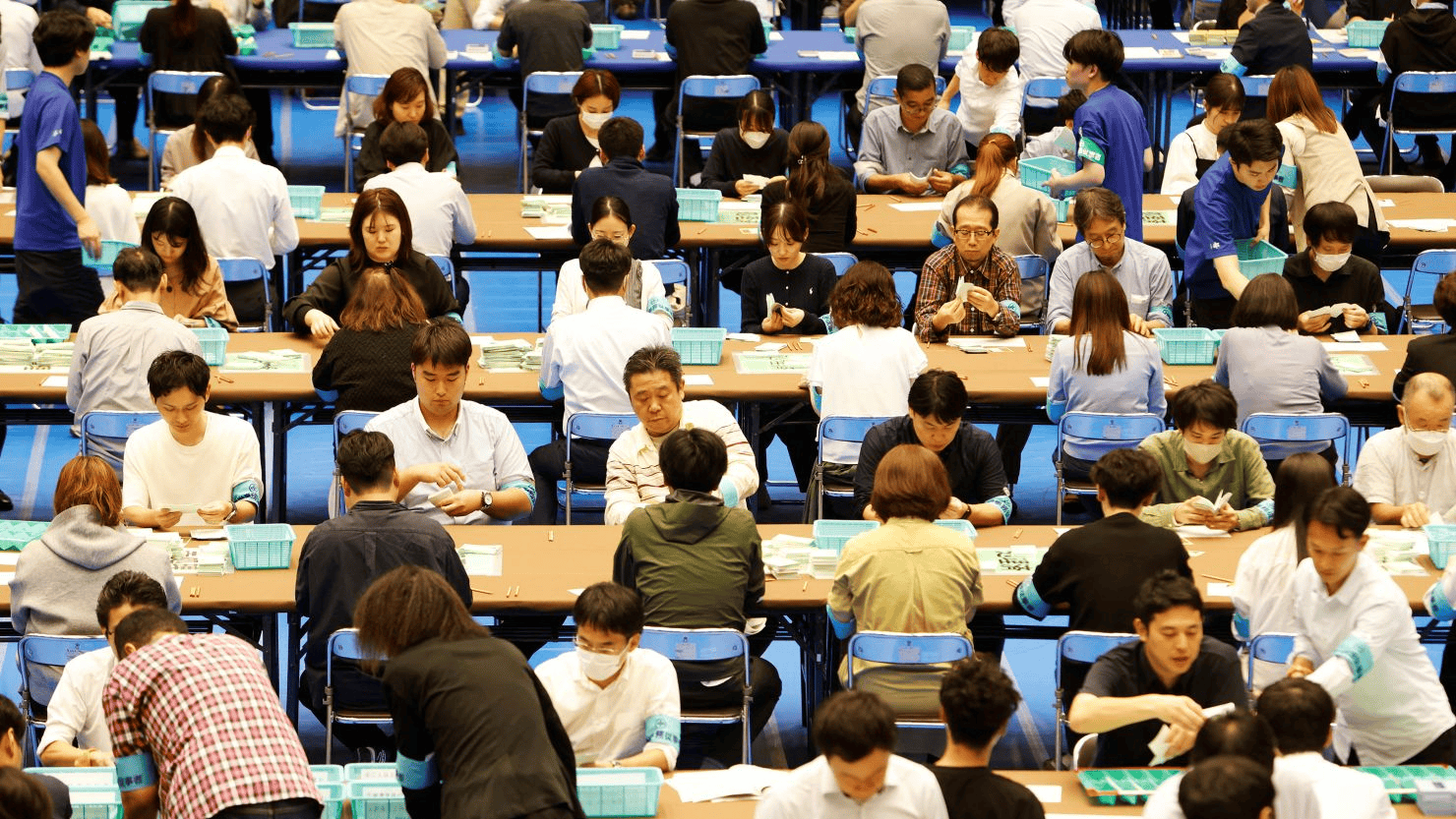 日本自民党未获众院过半议席 石破茂首相地位或不保