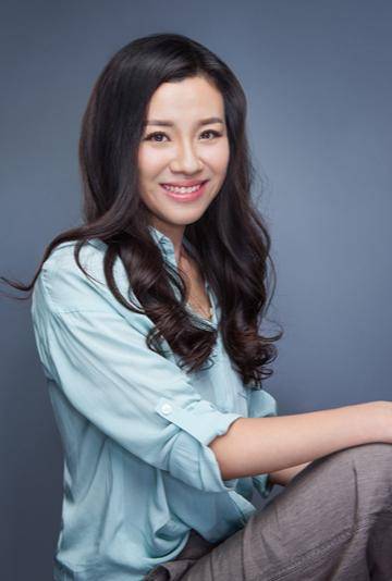 她本是阔太太，被导演喊来临时救场，却意外走红，50岁片约不断
