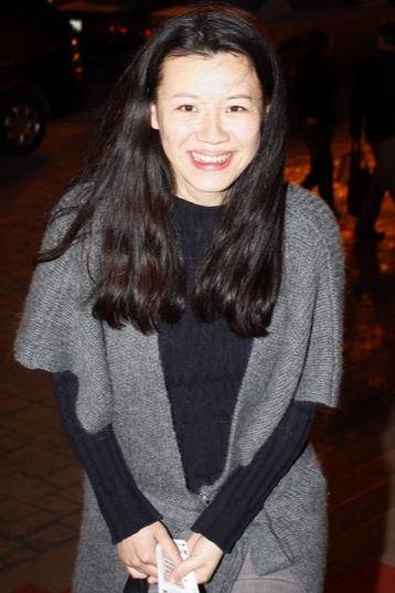 她本是阔太太，被导演喊来临时救场，却意外走红，50岁片约不断