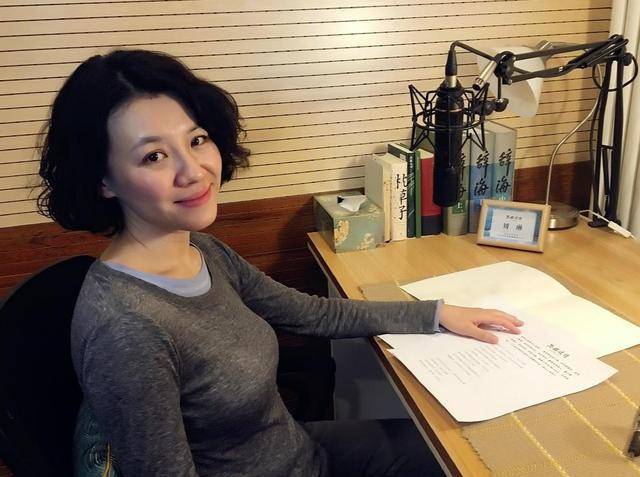 她本是阔太太，被导演喊来临时救场，却意外走红，50岁片约不断