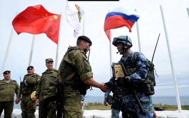 中俄之间，还有“疙瘩”没解开？梅德韦杰夫主动提出2个解决方案