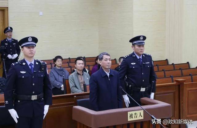 柳州市委原书记吴炜敛财1.86亿，落马前10天曾被问责