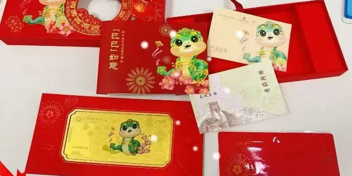 国人不爱金饰爱金条？实探节前金市：年轻人成消费主力，多品牌“大克减”促销