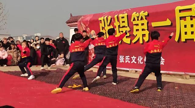 西华县张堤村首办联欢会 共赴新春之约