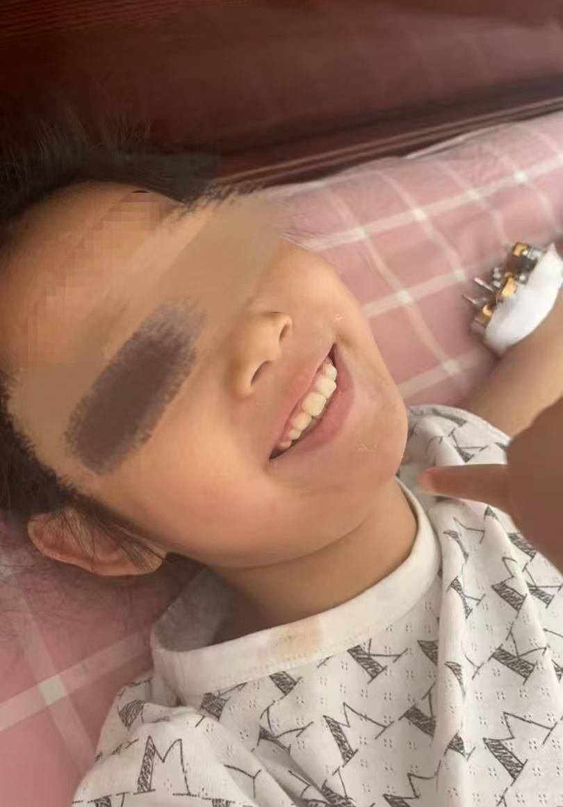 唐山9岁女童25层坠落至7楼生还，亲友：她一直喊救我怕自己死掉，目前精神状况不错