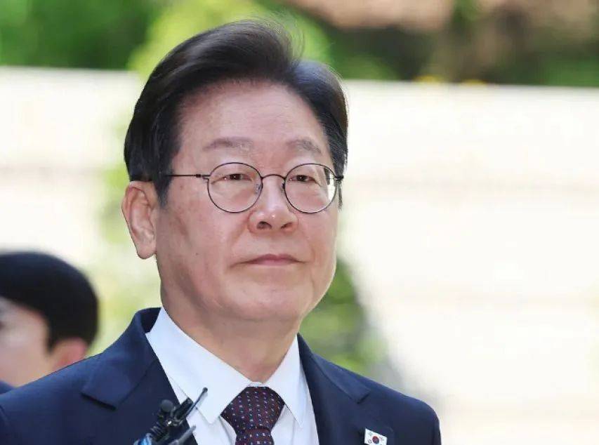 最高可叛死刑？李在明已经忍无可忍，面对撒泼耍赖的尹锡悦，他下令动用强制手段！