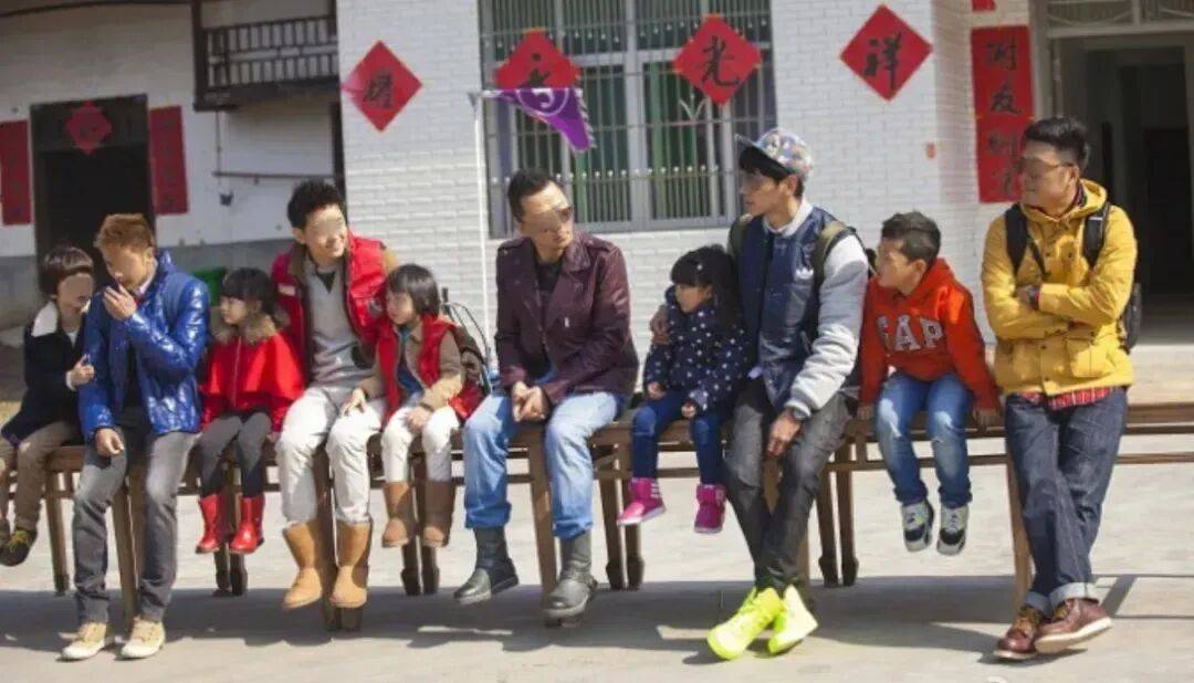 12岁甜馨自爆被孤立，网友一语道破：小孩的社交圈，才是“修罗场”